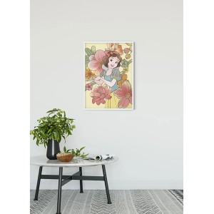 Wandbild: Schneewittchen mit Blumen, 50x70 cm. Dekoratives Bild für Wohnräume.