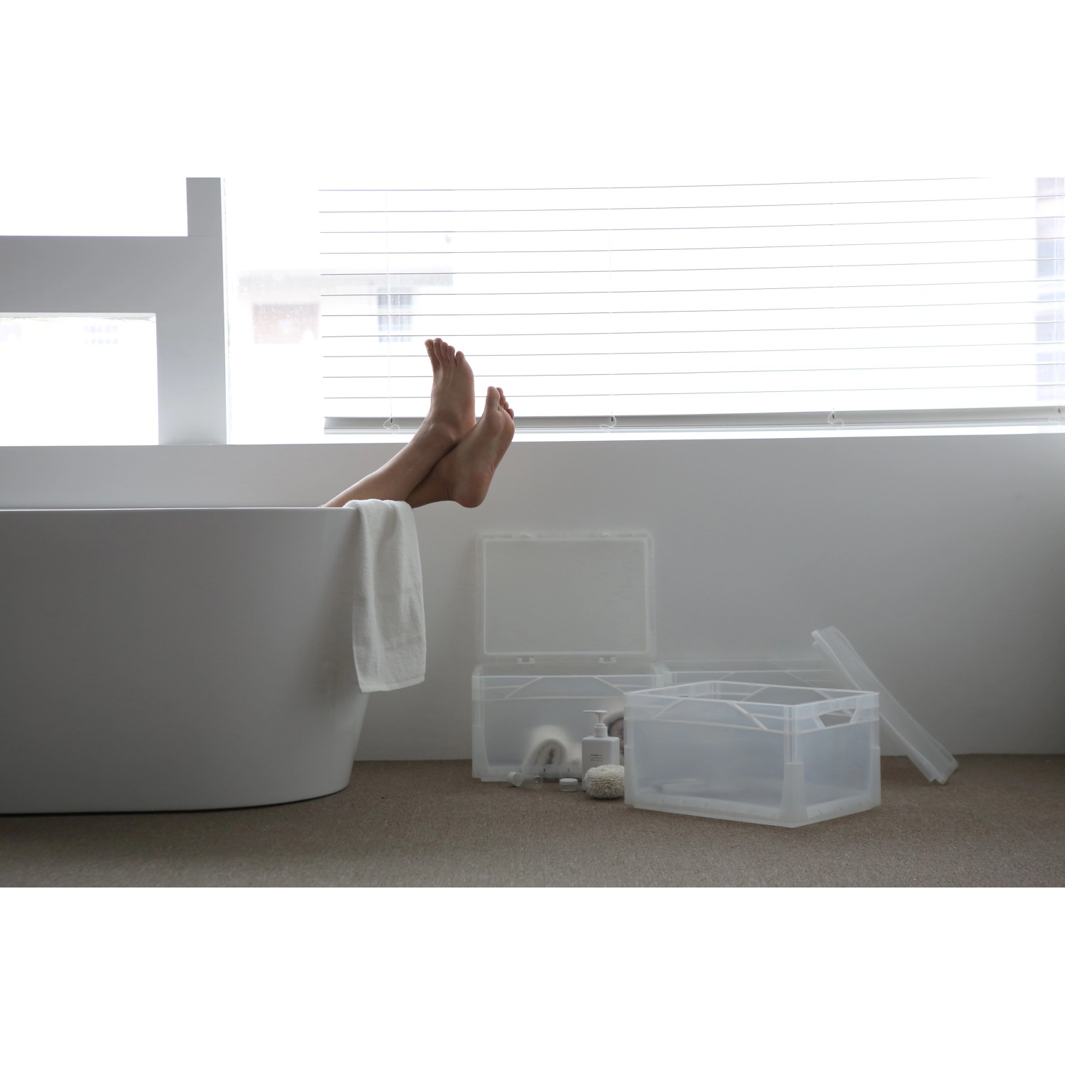 Grauer Eurobox-System Deckel 60x40 cm für Aufbewahrungsboxen.