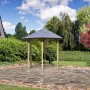 Karibu Pavillon Alicante aus kesseldruckimprägniertem Holz im Garten.