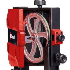 Detailaufnahme der roten Einhell TC-SB 200/1 Bandsäge mit Sägeblatt und Einstellrädern.