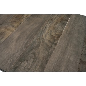 Detailansicht der Tischplatte des rechteckigen Siena Garden Gartentisch Talina in Washed Grau.