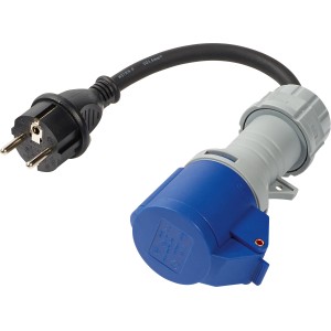 CEE Kupplung auf Schutzkontaktstecker, 3-polig, IP44, für sichere Stromverbindungen im Innen- und Außenbereich.