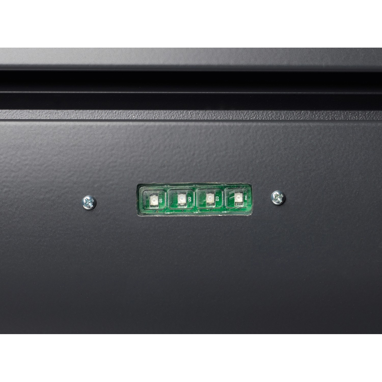 Detailaufnahme der LED-Anzeige der anthrazitfarbenen Kassettenmarkise Maraca.