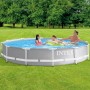 Intex Frame Pool Set Prism Rondo, Ø 366 cm, mit Familie im Garten.