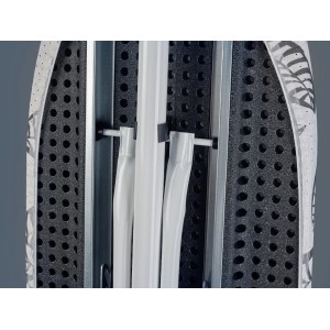 Zusammengeklappter Leifheit Bügeltisch Air Board Express M Solid, Detailansicht des Untergestells.
