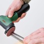 Bosch Schleifpapier F460 P120 im Einsatz mit Schleifgerät. Zubehör für Winkelschleifer.