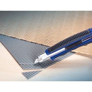 LUX Cuttermesser 9 mm Comfort schneidet Wellpappe. Inklusive 5 Klingen.