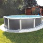 Chemoform Stahlwandpool Set Steely Supreme, Ø 390 cm, im Garten. Pool mit grauer Wand und weißem Rand.