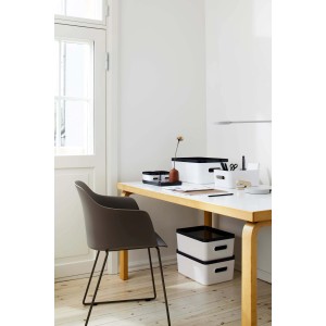 Weiße SmartStore Compact L Aufbewahrungsboxen, stapelbar, für Büro und Zuhause.