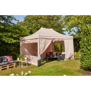 Siena Garden Pavillon, taupe, 300x450 cm, mit Stahlgestell und verschließbaren Seitenbezügen im Garten.