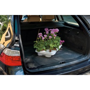OBI Antirutschmatte im Kofferraum mit Pflanze. Gummimatte, 120x90 cm, verhindert Verrutschen.