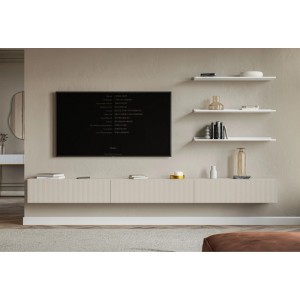Selsey Veldio TV-Hängeboard greige mit Lamellenfront im modernen Wohnzimmer unter TV. 300 cm breit.