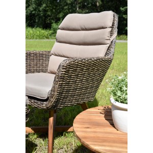 Lounger-Set Calvia Coffee: Sessel aus Kunststoffgeflecht mit bequemen Auflagen und Akazientisch.