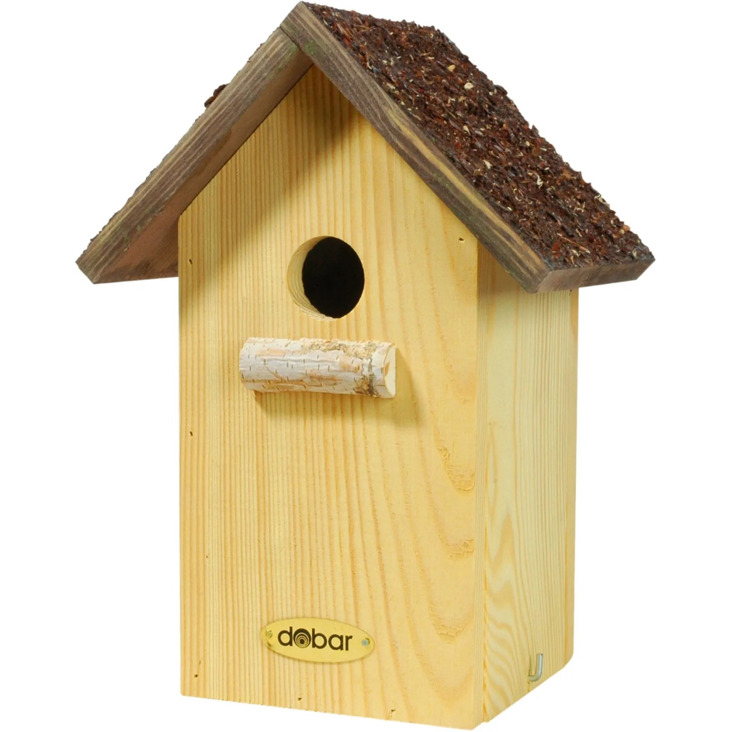 Nistkasten aus Holz mit Rindendach für Wildvögel.