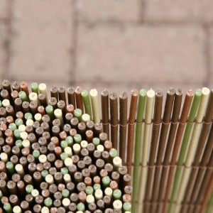 Floraworld Kunststoff-Sichtschutzmatte in verschiedenen Farben, Detailansicht.