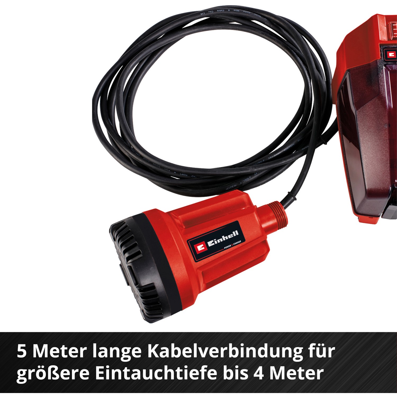 Einhell Akku-Klarwasserpumpe GE-SP 18 Li Solo, rote Gartenpumpe mit Kabel und Batteriebox.