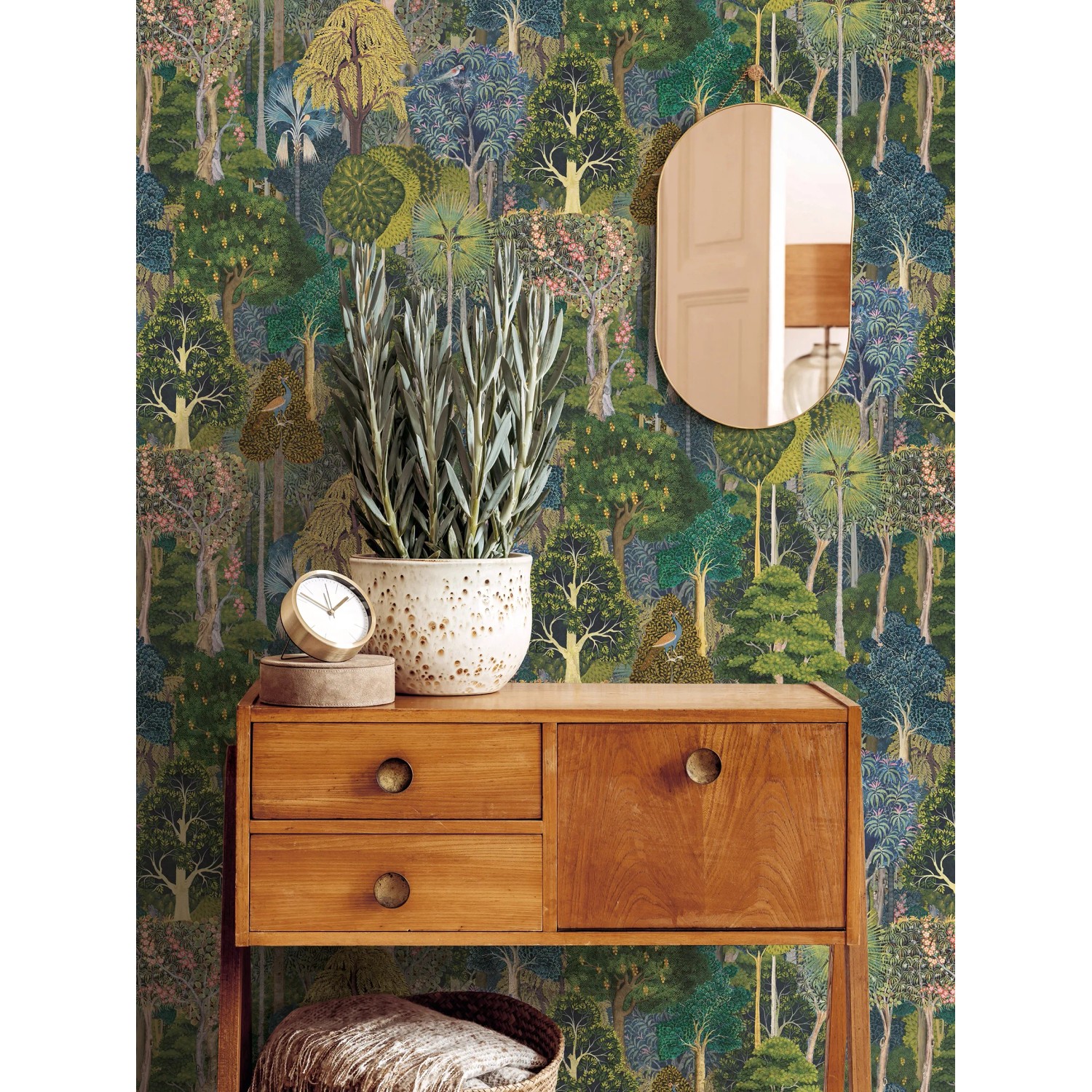 Grüne Marburg Vliestapete mit künstlerischem Wald- und floralem Muster, moderne Dekoration für Wohnräume.