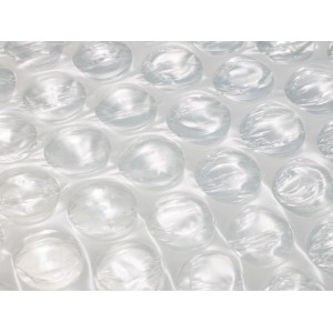 Transparente Luftpolsterfolie (0,5 m x 5 m) zum Schutz empfindlicher Gegenstände.