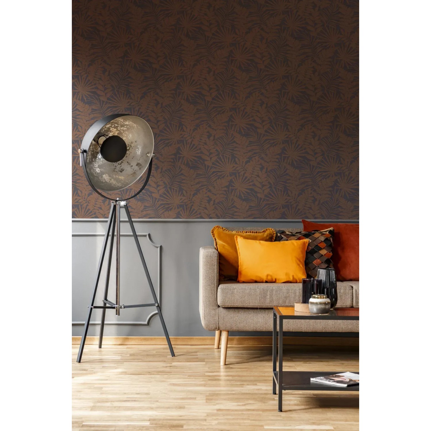 Superfresco Easy Vliestapete Fenne Dark Rust-brown mit Dschungel-Motiv im Wohnraum.