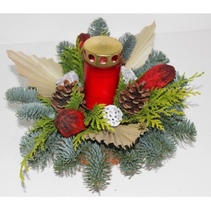 Grabschale mit rotem Grablicht, Tannenzweigen, Zapfen und Deko, ca. 15 cm Durchmesser.