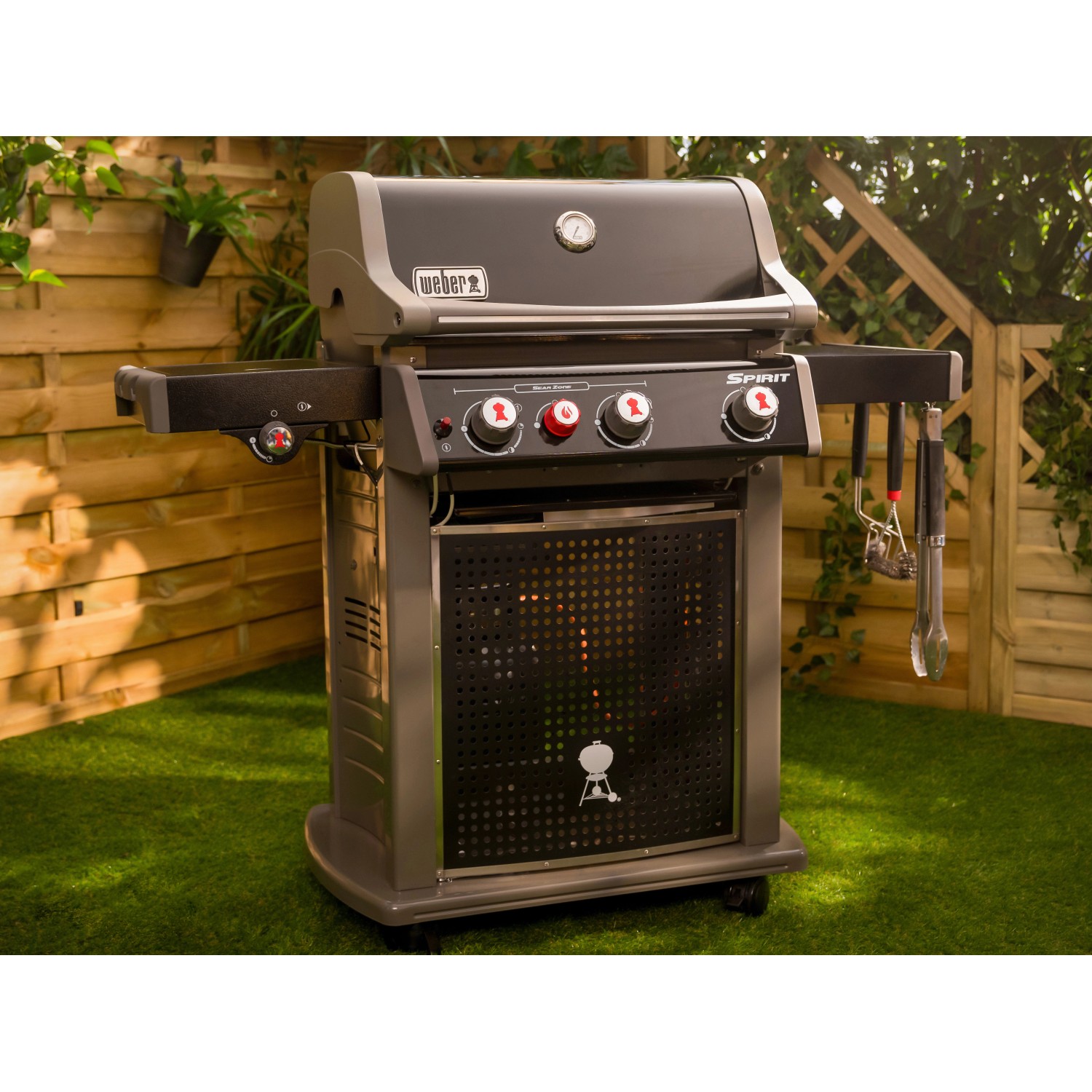 Weber Gasgrill Spirit E-330 Classic Gbs Test Weber Gasgrill Spirit E-330 Classic 3 Brenner und Seitenbrenner GBS