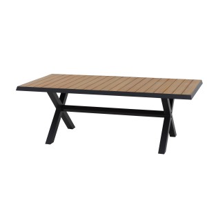 Rechteckiger Siena Garden Gartentisch Sincro aus Teakholz mit schwarzem Aluminiumgestell.