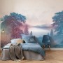 Komar Vliesfototapete Forestland mit Wald- und See-Motiv im Schlafzimmer.