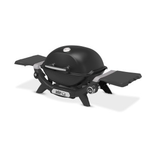 Schwarzer Weber Gasgrill Q1200N mit Seitentischen und Thermometer.