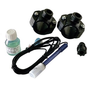 Zubehör für Chemoform Aqua pH Control STD Dosieranlage: pH-Sonde, Pufferlösung, Anbohrschellen, Schläuche.