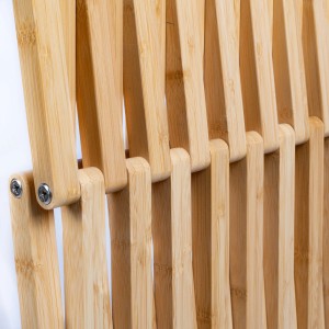 Detailansicht: Klappbarer Badhocker aus Bambus (FSC®) von Schulte.
