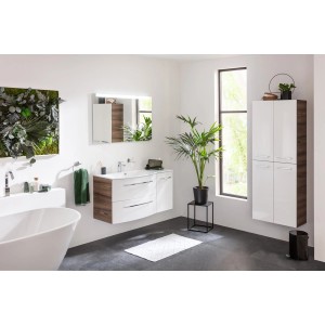 Fackelmann LED-Spiegel Brillant Light, 110 cm, mit Beleuchtung im modernen Badezimmer.