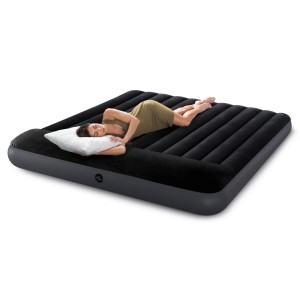 Intex Dura-Beam Luftmatratze King mit Kissen, ideal für Camping und als Gästebett.