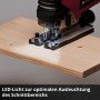 Einhell Akku-Stichsäge TP-JS 18/135 beim Sägen von Holz. Stichsäge aus der Power X-Change Familie.