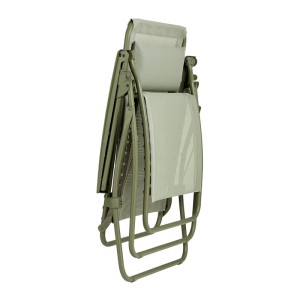 Zusammengeklappter Relaxsessel R CLIP Batyline® CB Moss für Garten & Terrasse.