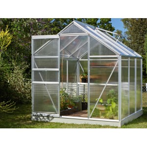 Vitavia Gewächshaus Comet 3800 mit Alu-Rahmen, 3,8 m² und Fundamentrahmen, teilgeöffnet mit Pflanzen.