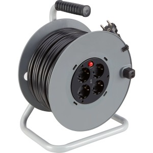 Graue Kabeltrommel mit 50 m schwarzem Kabel und 4 Steckdosen für den Innenbereich.