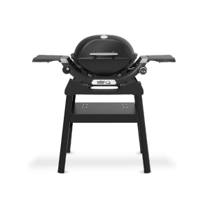 Schwarzer Weber Gasgrill Q1200N mit Stand, Alugussgehäuse und Deckelthermometer.
