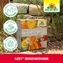Neudorff Azet Rosen-Dünger 1 kg Packung vor Steinmauer und Rosen.