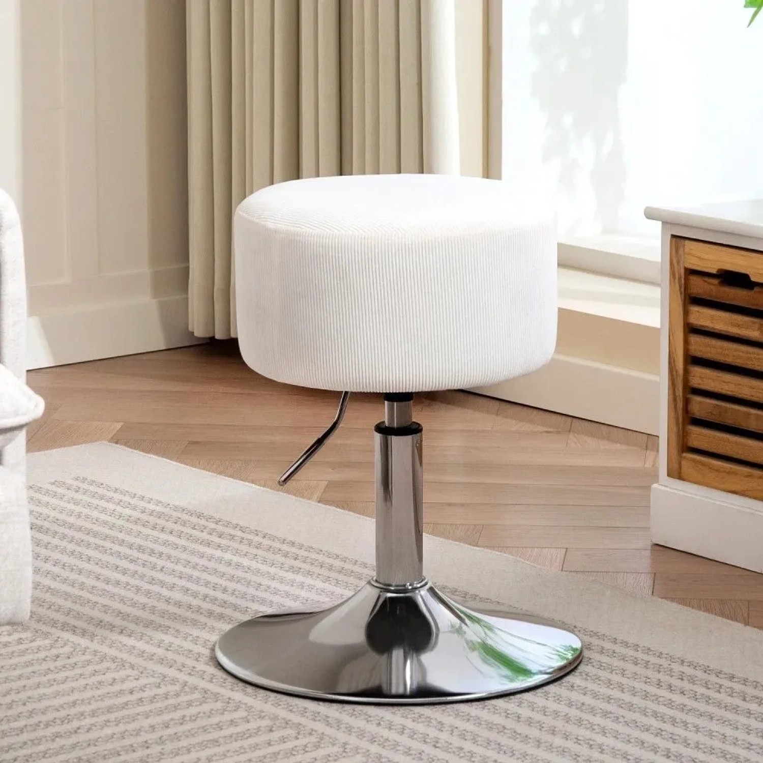 Weißer HOMCOM Barhocker mit gepolstertem Cord-Sitz und glänzendem Metallgestell. Höhenverstellbar und drehbar für Küche & Wohnzimmer.