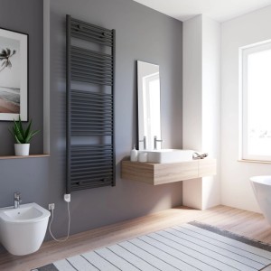 Schulte Design-Heizkörper München, mattschwarz, elektrisch mit Heizstab, 177,5x60 cm, im modernen Bad.