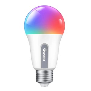 Smarte Govee LED-Lampe H6004 mit Farbwechsel und 800 Lumen Helligkeit.