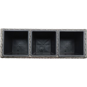 Pflanzkasten mit Rollen aus Polyrattan, anthrazit-grau, mit drei Pflanztöpfen.