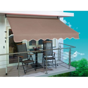 Fallarmmarkise (2,5x1,5m) in Taupe am Balkon, mit Tisch und Stühlen. Sonnenschutz und Sichtschutz.