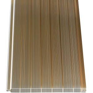 PVC Hohlkammerpaneele in Bronze, 1,6 cm dick, für Wind- und Sichtschutz.