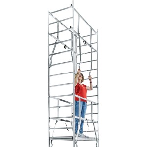 Krause Alu-Arbeitsgerüst Monto ClimTec mit Person auf erster Aufstockung.