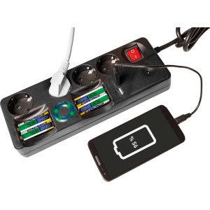 Schwarze 4-fach Multifunktions-Steckdosenleiste mit USB-Anschlüssen und Batterieladefunktion.