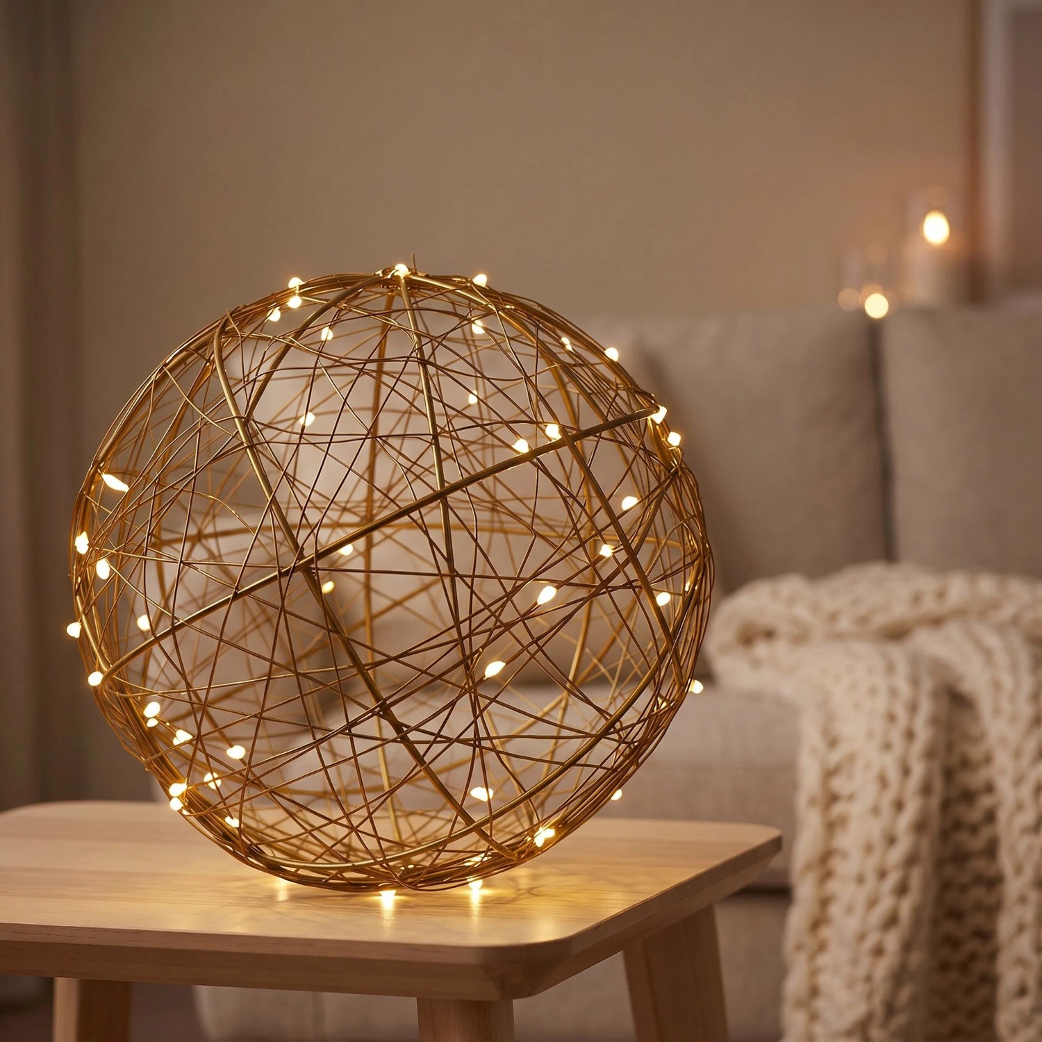 Relaxdays Dekokugel Eisen Kupfer Gold LED Beleuchtet Batteriebetrieben ø 30 cm 3 m kaufen bei OBI