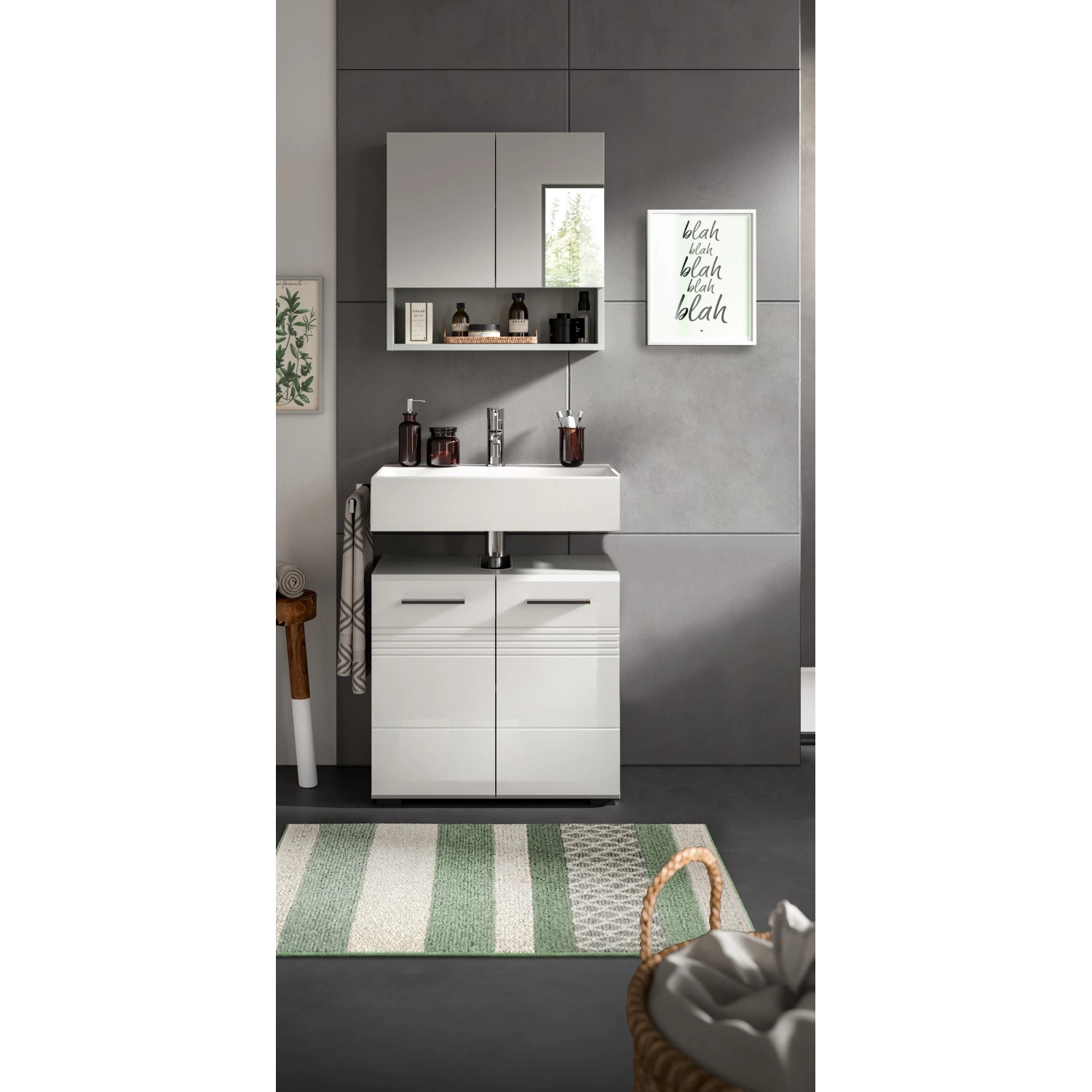 Moderne Badkombination in Grau-Weiß (60x190x32cm) mit Waschbeckenunterschrank und Spiegelschrank.