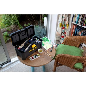 Stanley 16" Kunststoffbox Essential mit Organizern und Kunststoffschliessen