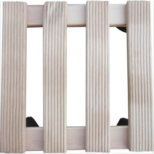 Quadratischer Pflanzenroller aus Buchenholz, naturfarben und geriffelt, 25x25 cm.